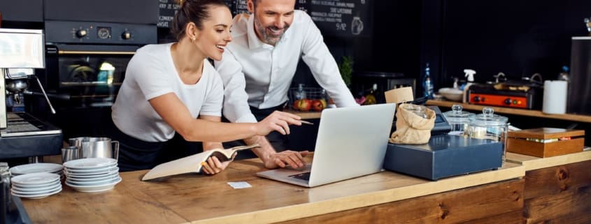 Man and woman in a coffee shop